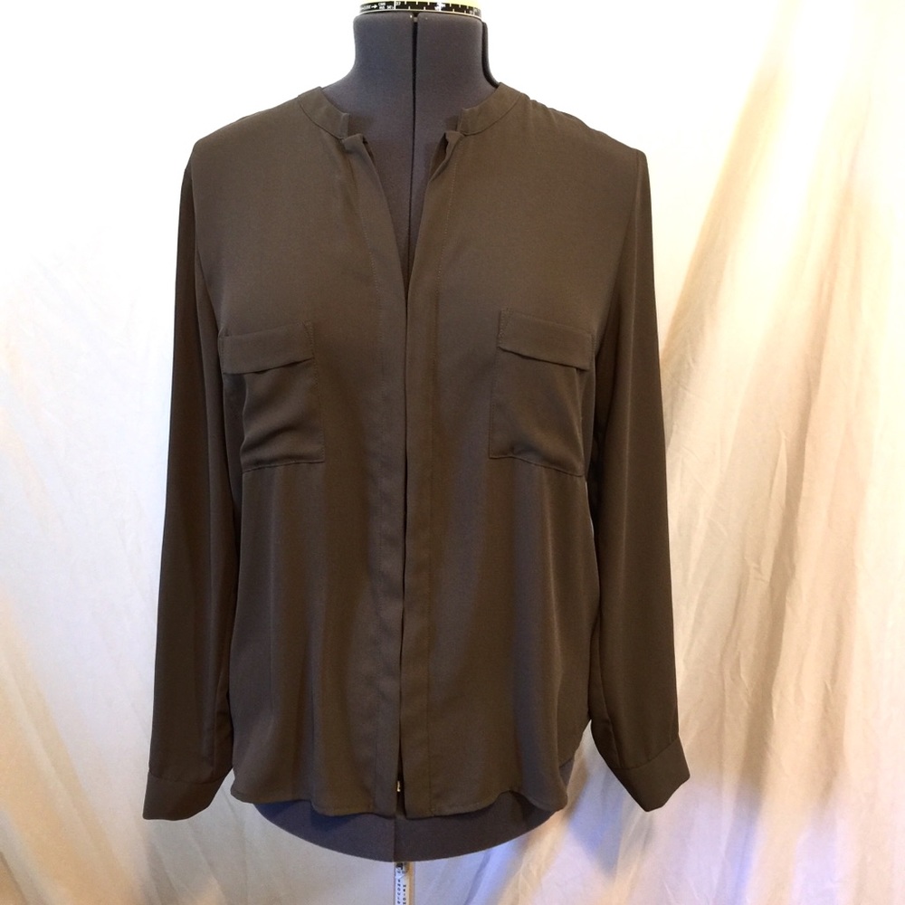 RO & DE | olive button-front top with pockets